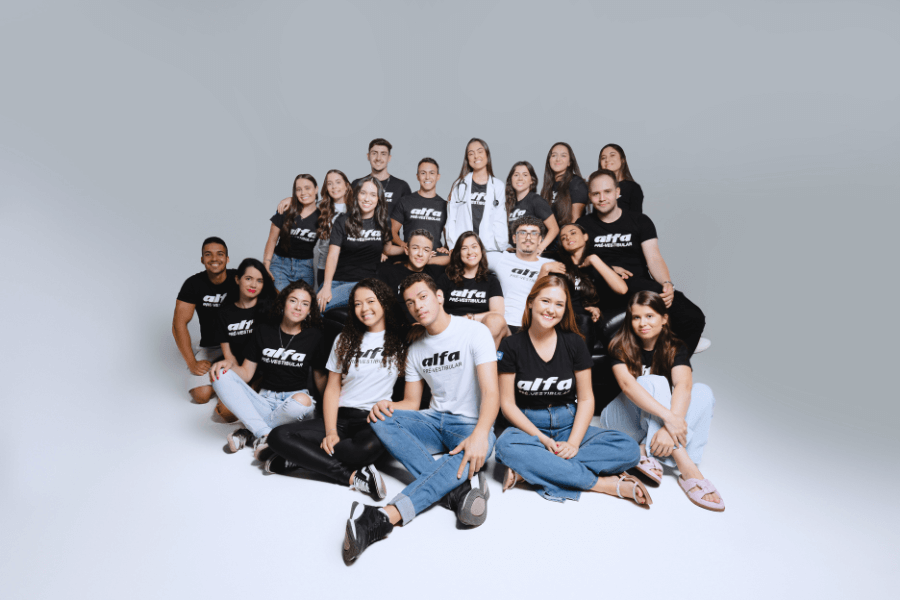 Alfa Pré-Vestibular - Curso Alfa Med