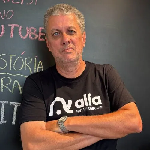 Alfa Pré-Vestibular - professor 02